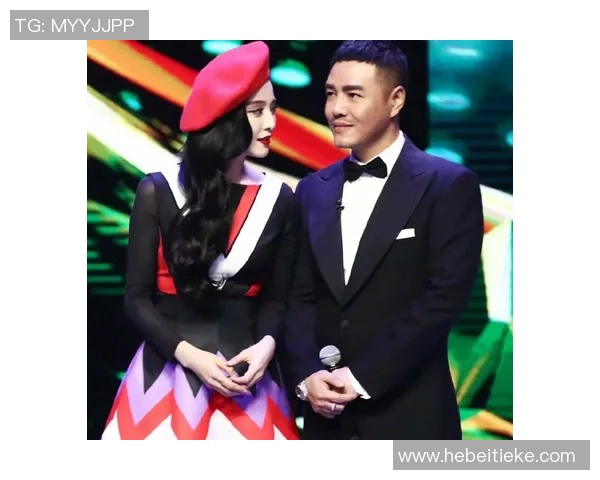 潘晓婷与足球明星亲密合影展现运动精神与友谊的美好瞬间 潘晓婷与足球明星亲密合影展现运动精神与友谊的美好瞬间